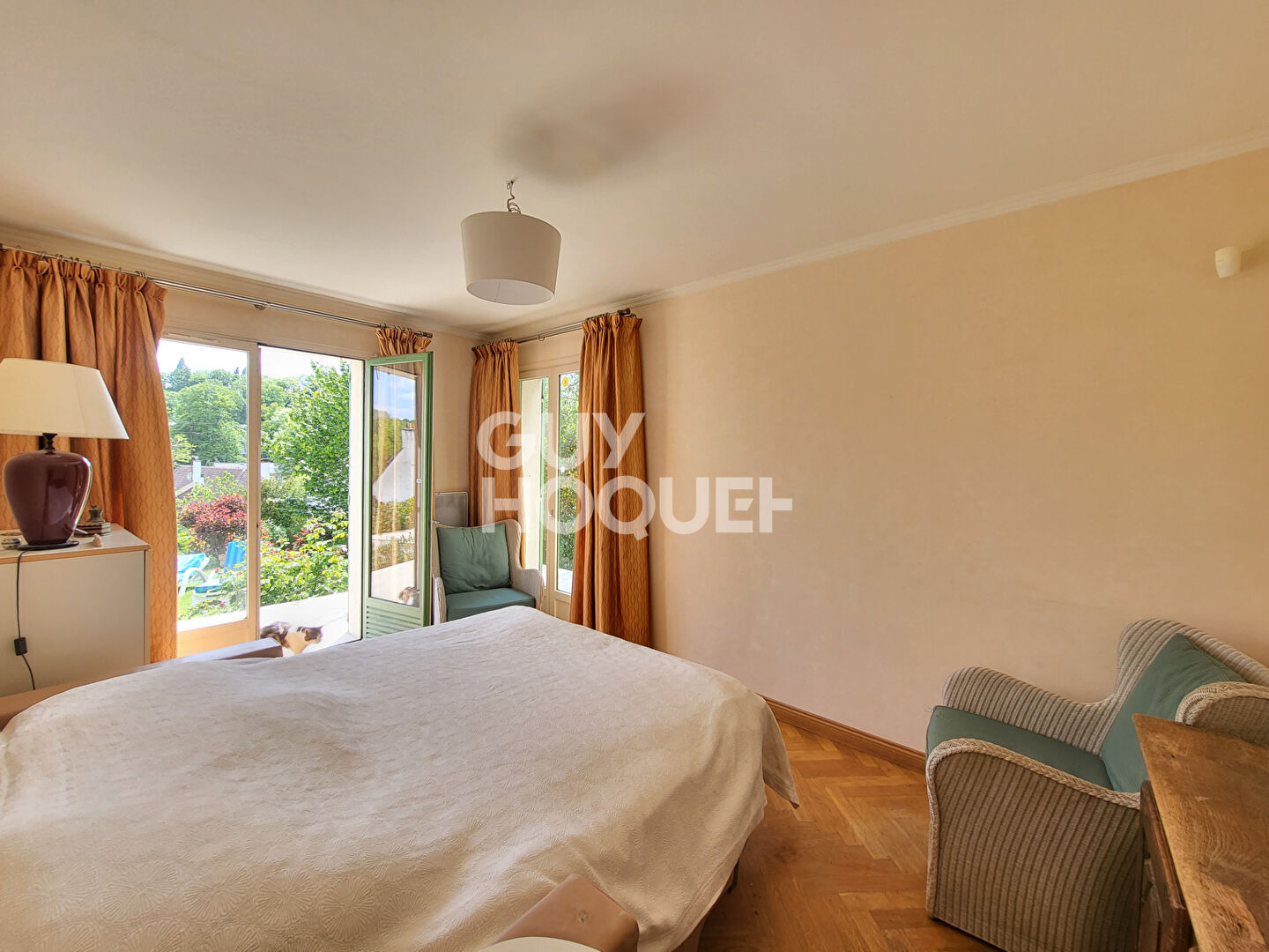 Maison La Celle Saint Cloud 8 pièce(s) - 236 M²