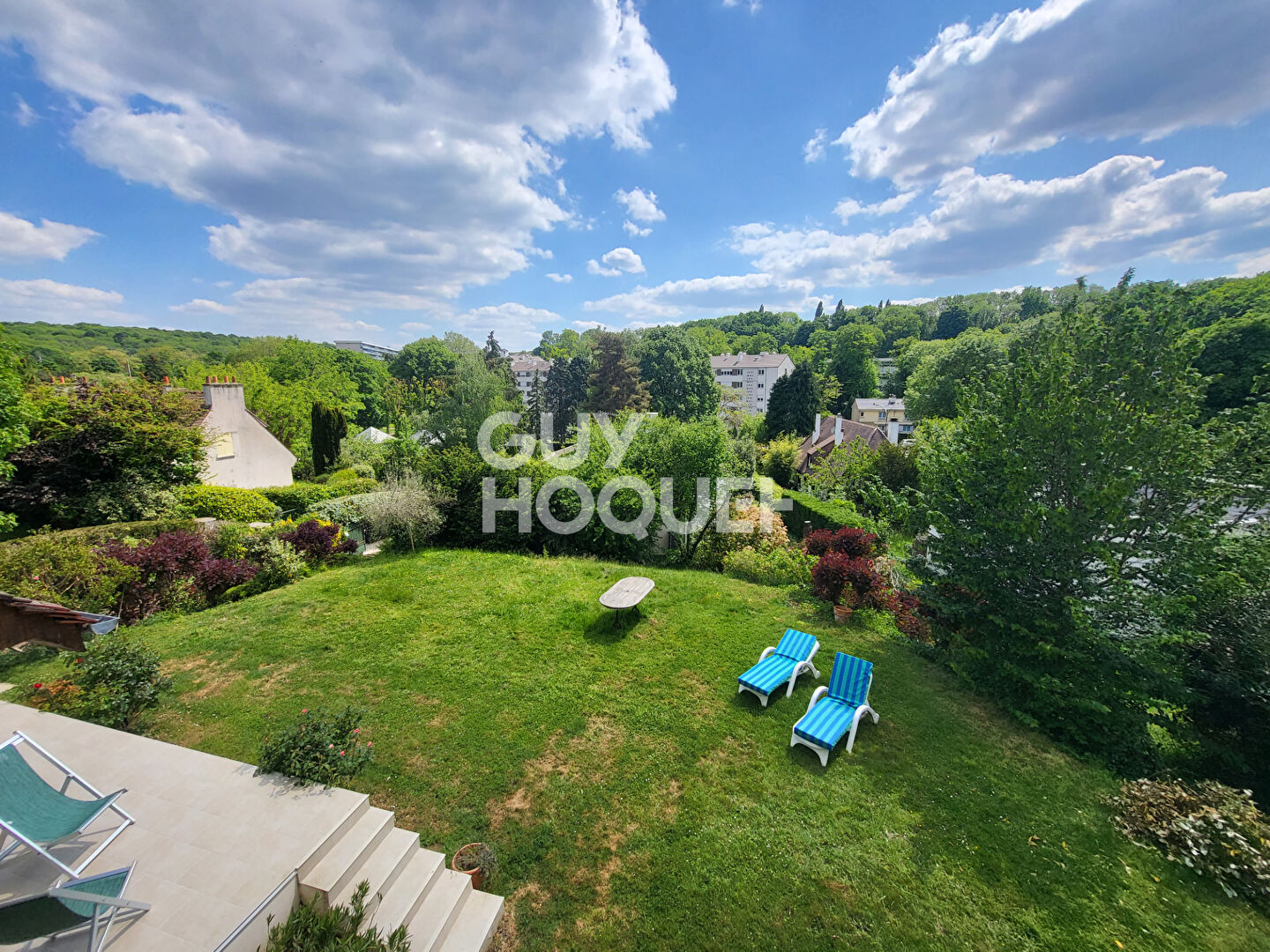 Maison La Celle Saint Cloud 8 pièce(s) - 236 M²