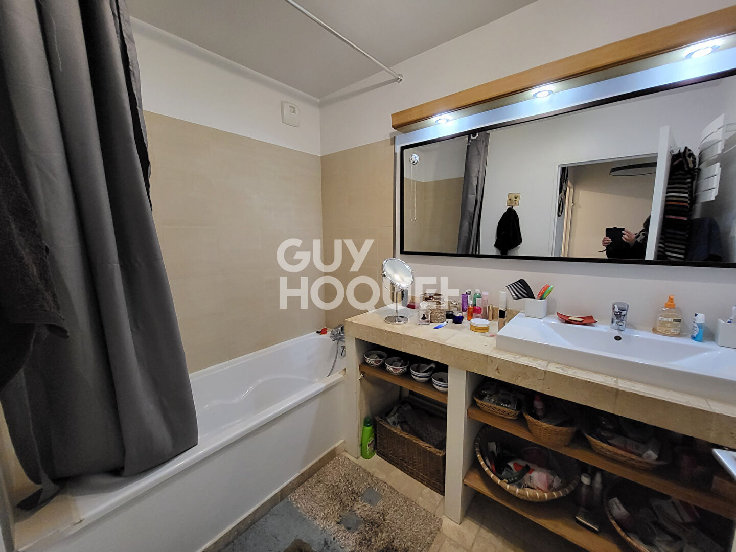 Appartement 3p dernier étage, avec balcon-terrasse et box