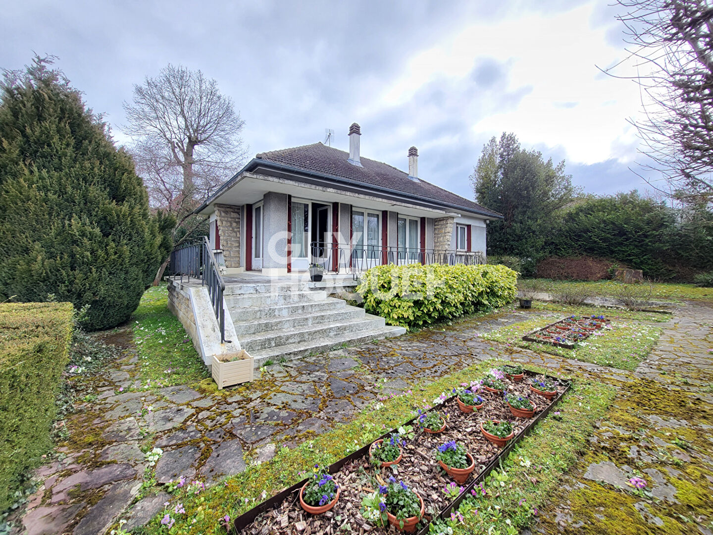 Maison individuelle La Celle Saint Cloud - terrain de 747 m².