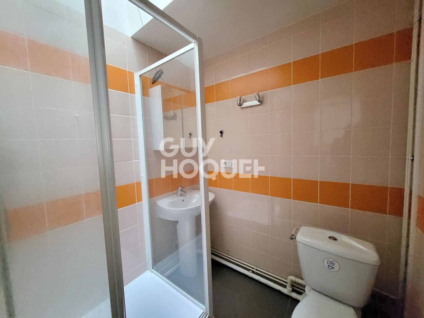 2 pièces, bords de Seine