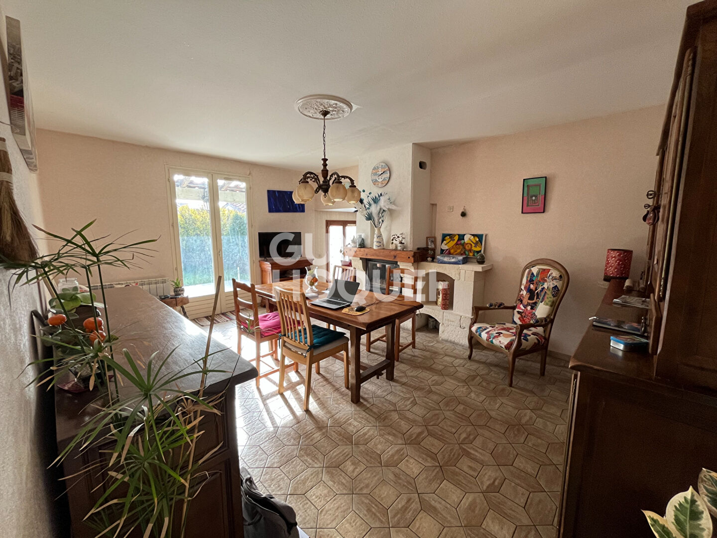 Maison  au  coeur du village de la Flotte