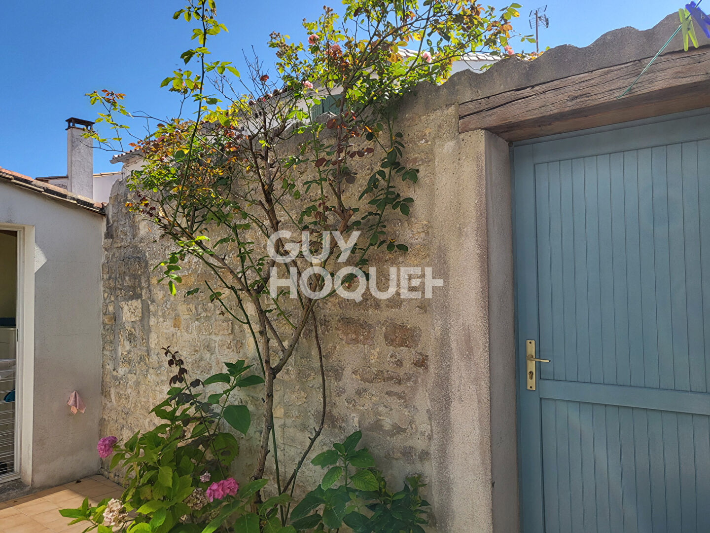 Maison à vendre à LA FLOTTE au coeur du village