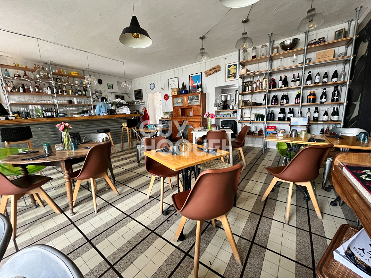 Local commercial  et appartement à vendre à La Flotte