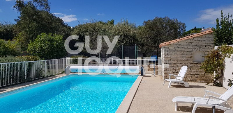 Sur l'Ile de Ré, belle maison à vendre sur La Flotte