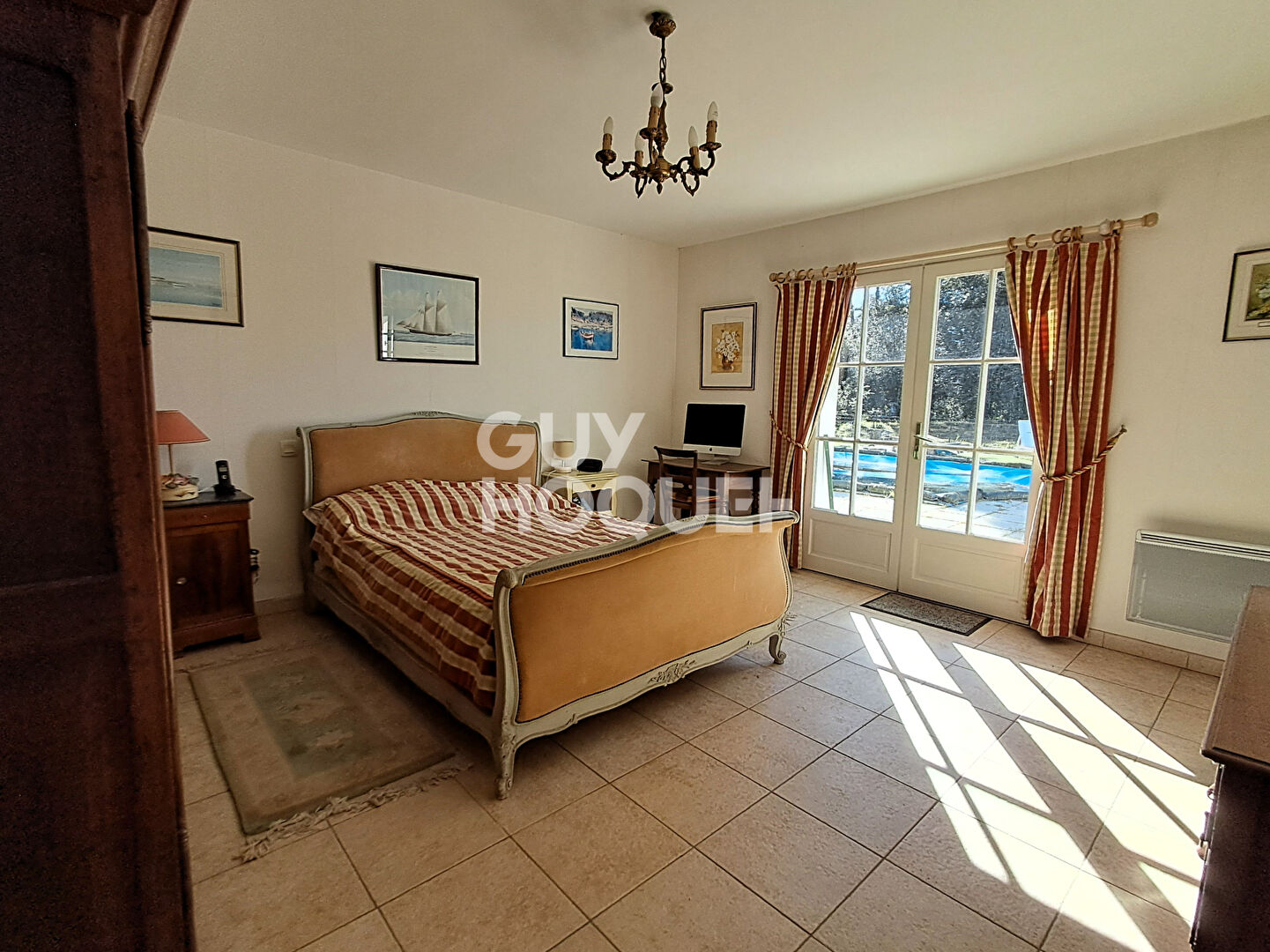 Maison à vendre à La Flotte - 5 pièces, piscine, grand terrain