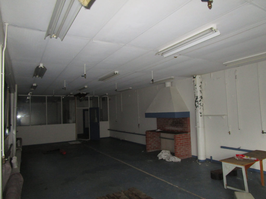 Local d'activité Paulhaguet 1200 m2