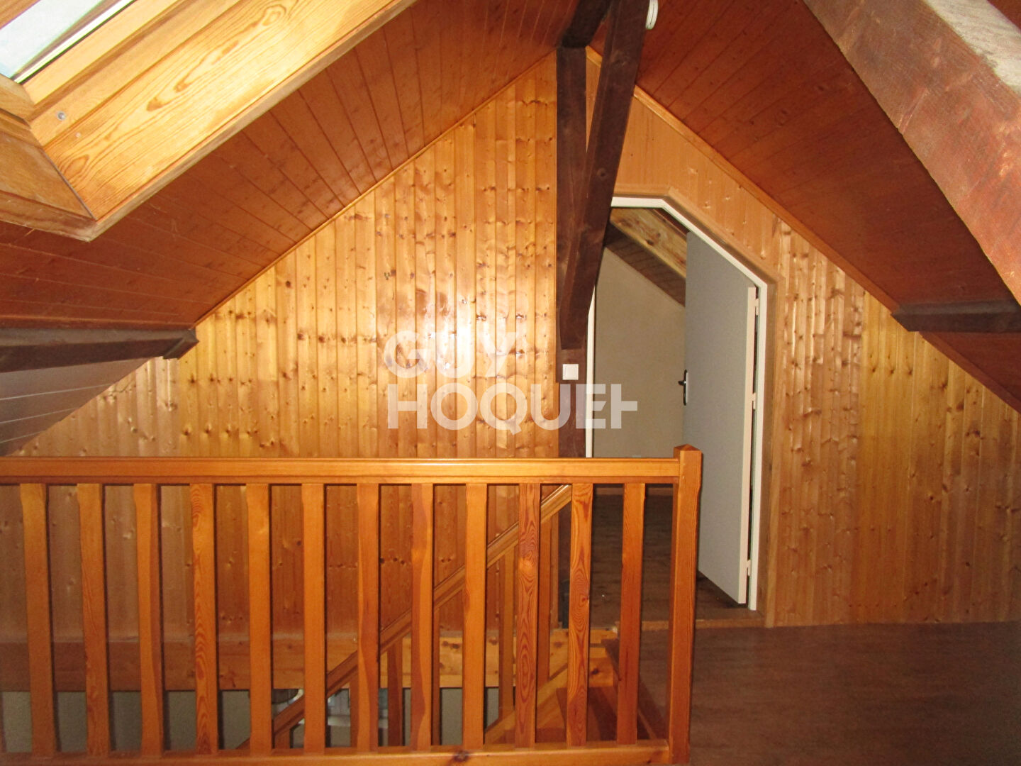 Maison avec terrasse et dépendance