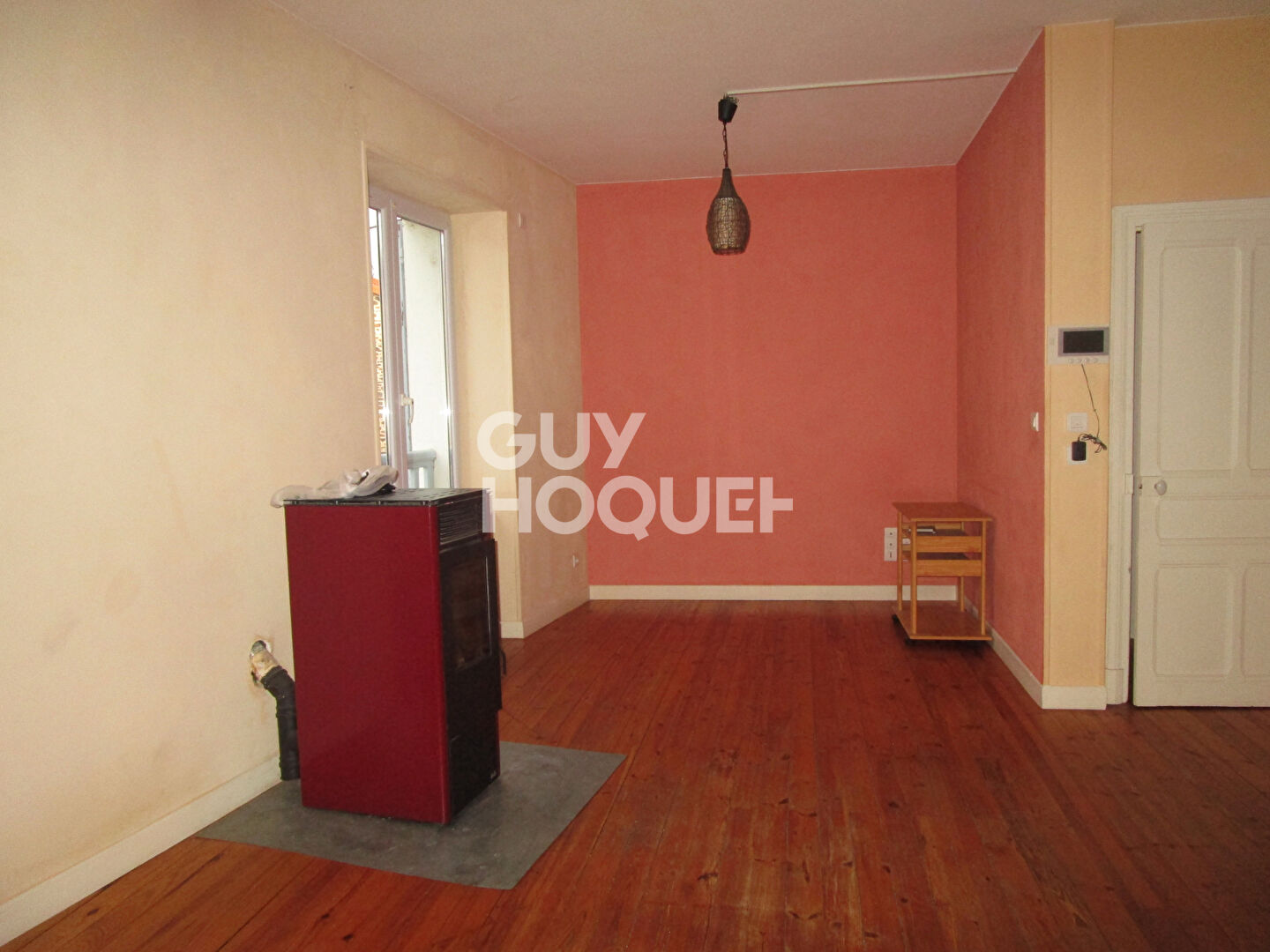 Maison avec terrasse et dépendance