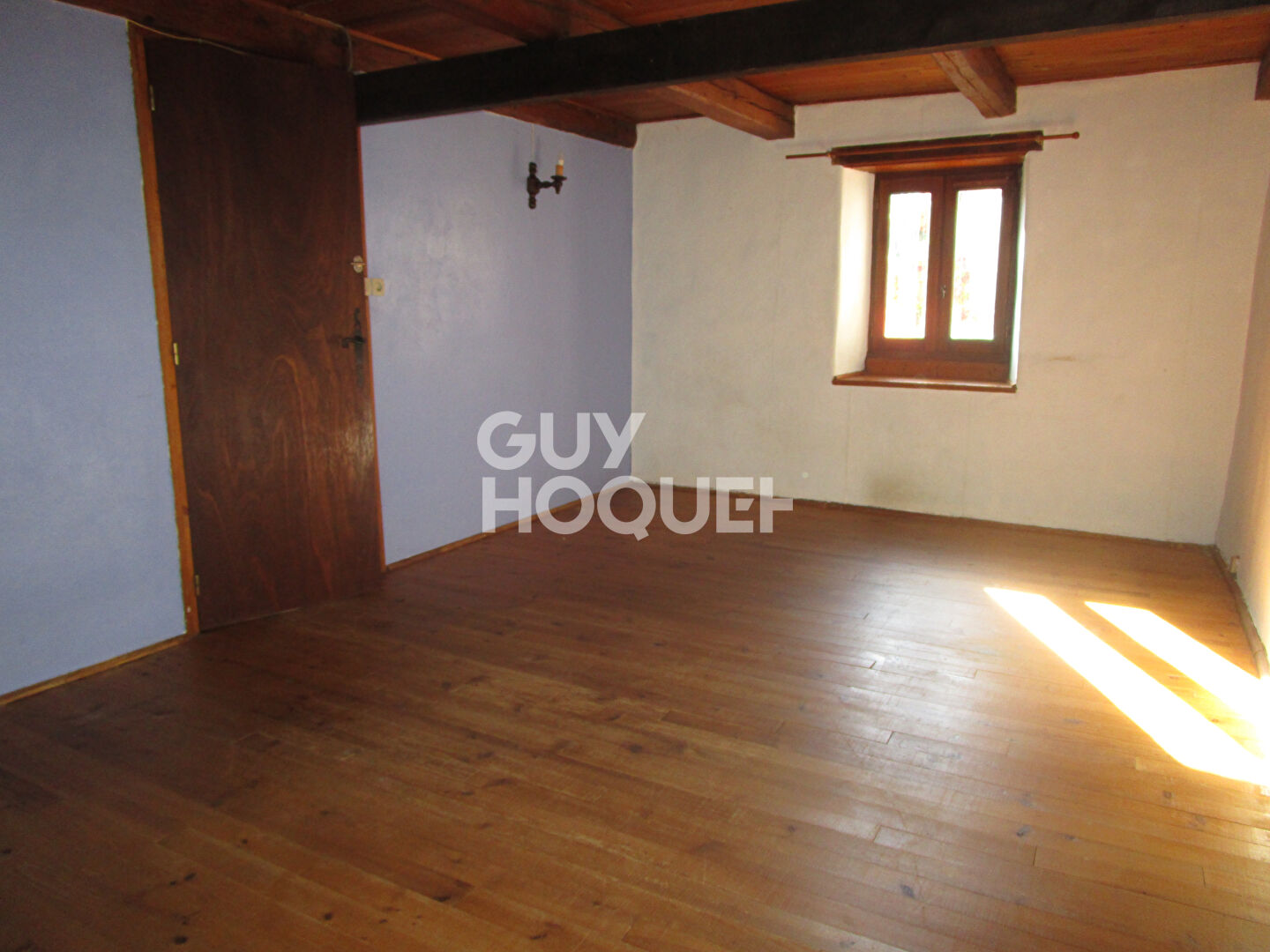 Maison de village avec cour fermée