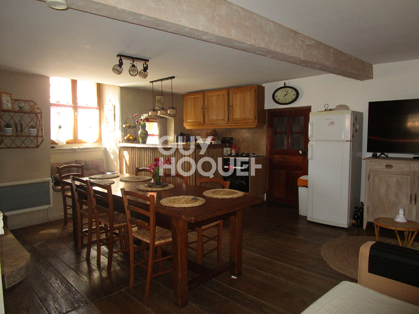 Maison avec cour fermée