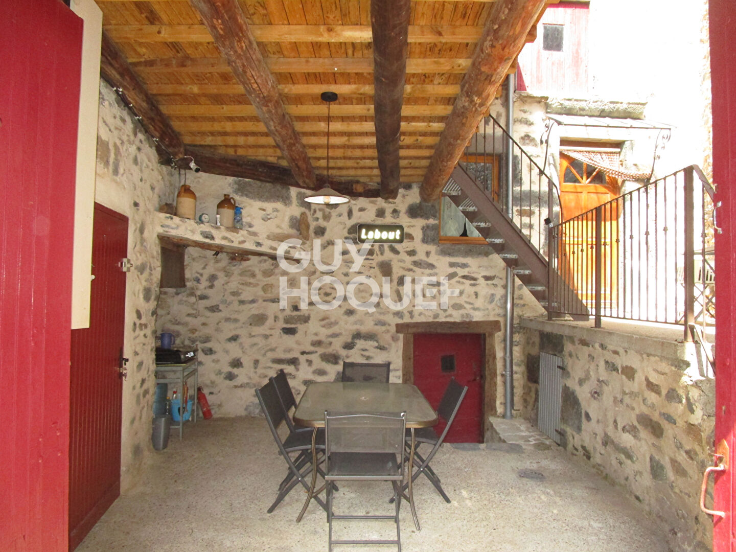 Maison avec cour fermée