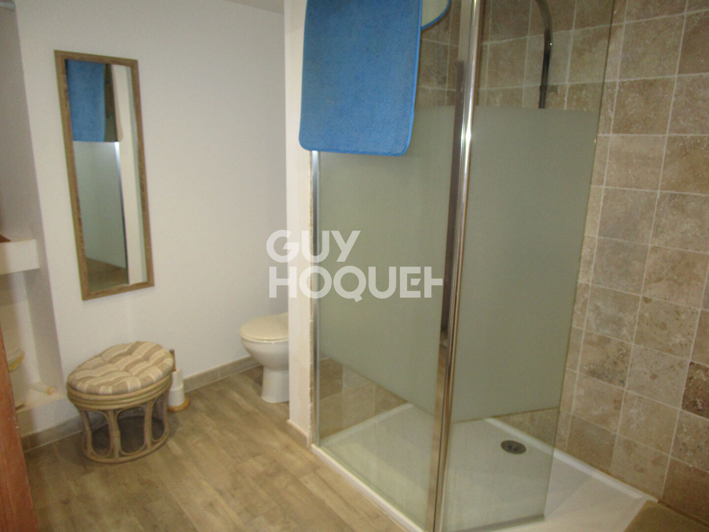 Maison avec cour fermée