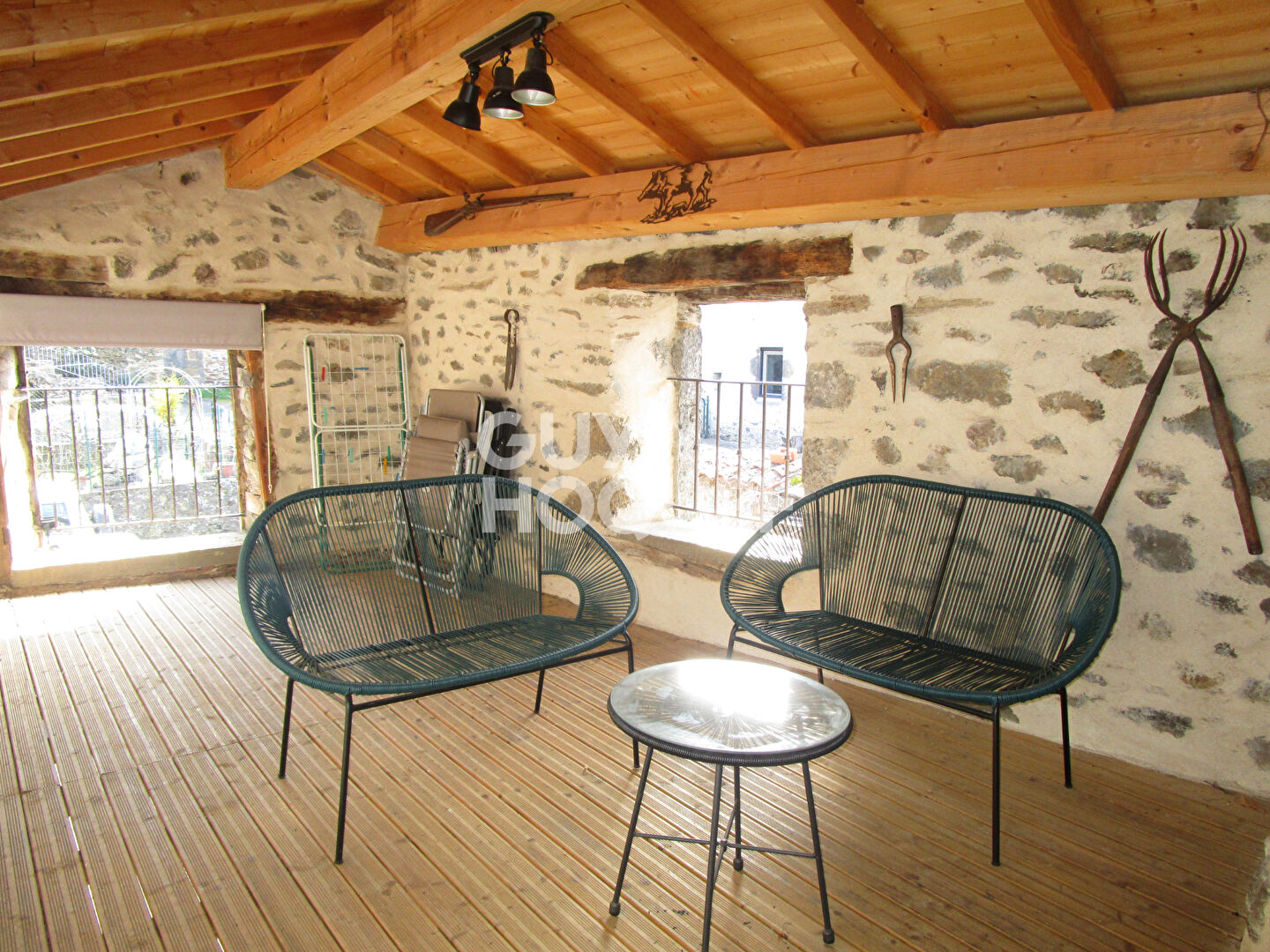 Maison avec cour fermée