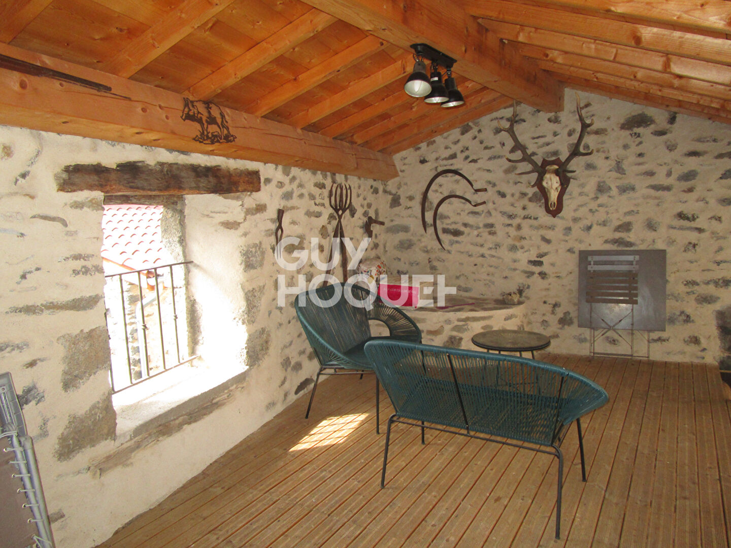 Maison avec cour fermée