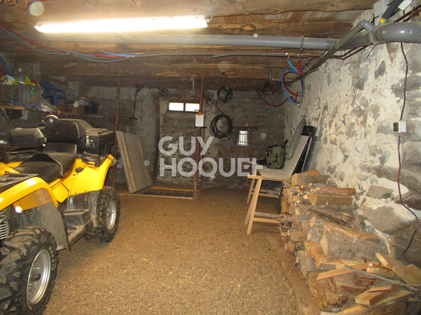 Maison avec cour fermée