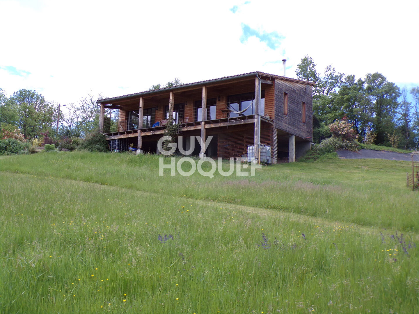 Maison atypique sur 5000 m² de terrain