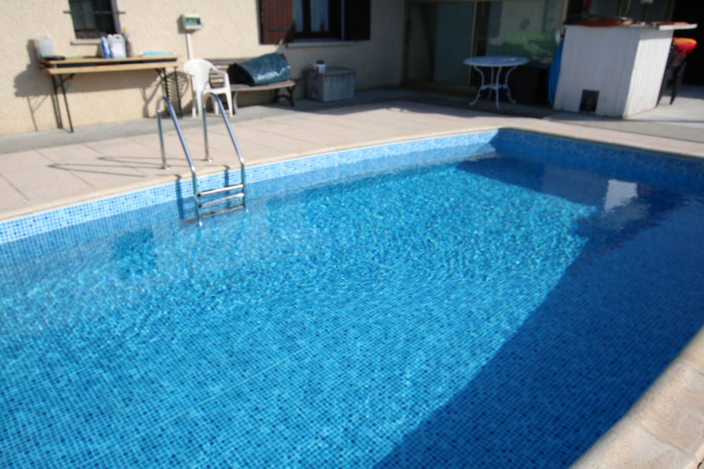 Maison Arenthon 4 pièce(s) 109.780 m2 avec piscine