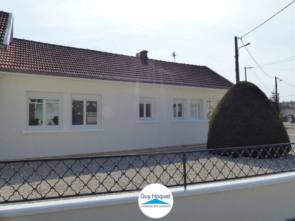 Maison 4 pièces de 81,85 m² à louer à LA TOUR DU PIN (38110).