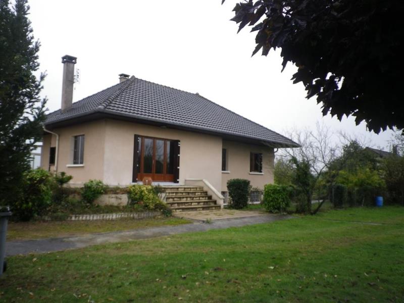 Les Avenières, proche de toutes commodités, à pied.