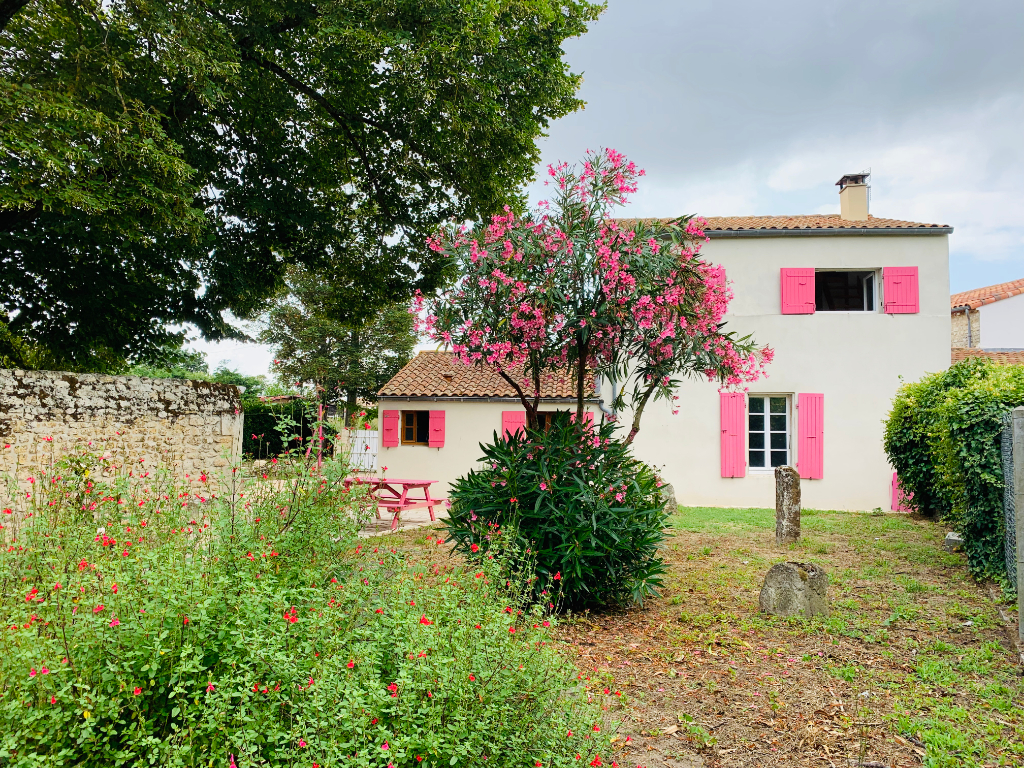 Maison Saint Just Luzac 6 pièce(s) 122 m2 Guyhoquet.fr