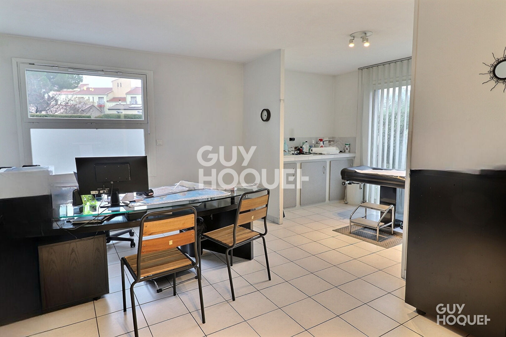 LATTES : Local à usage professionnel  (182 m²) à vendre