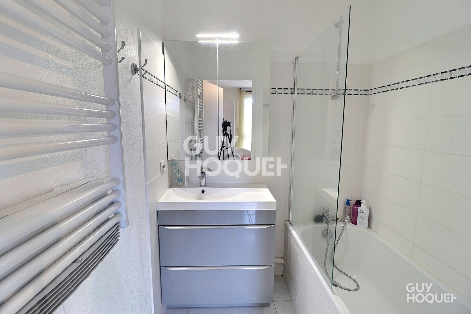 Appartement  2 pièces + loggia + cave + parking