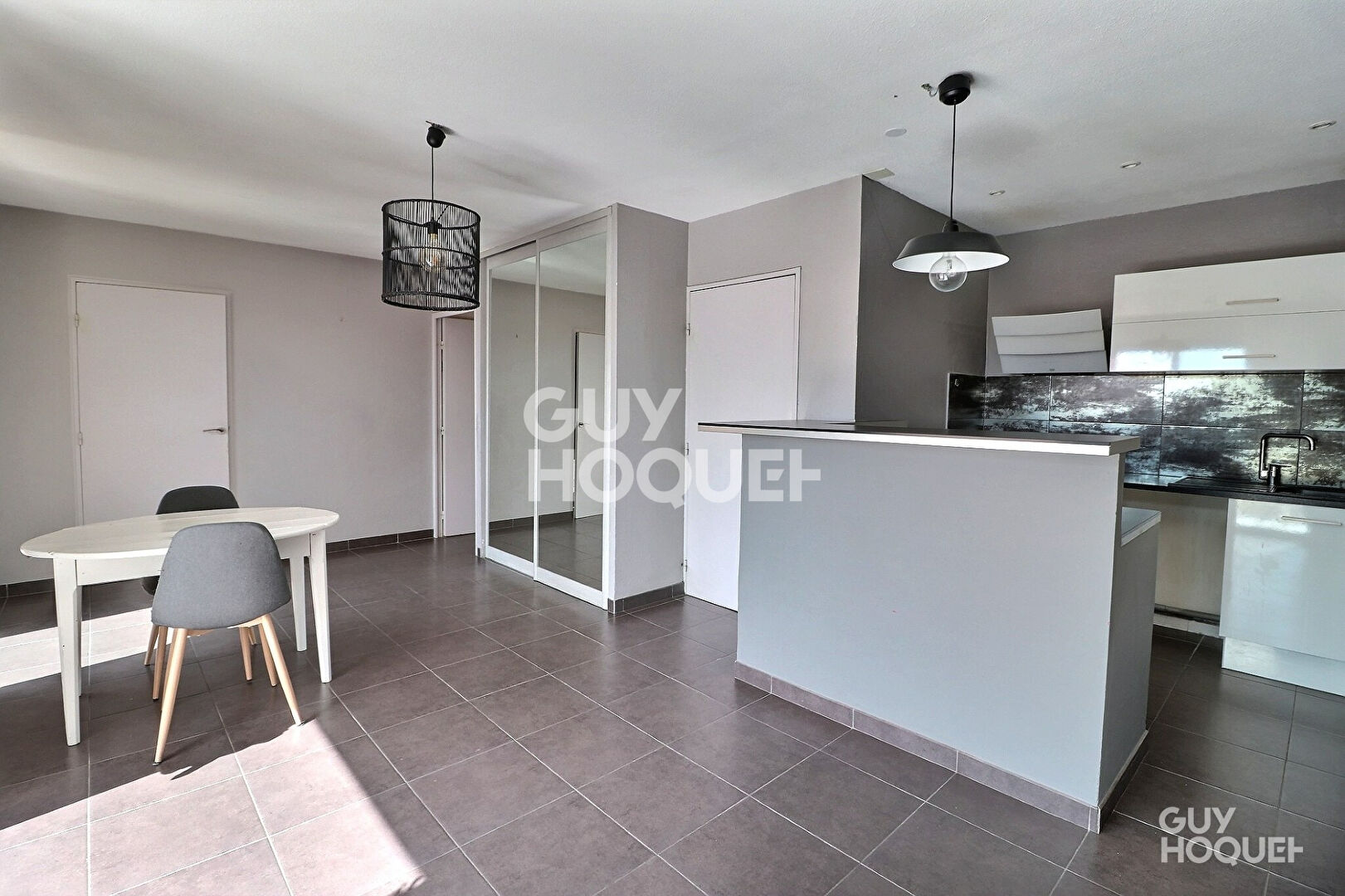 À vendre  LATTES, Charmant T2 avec terrasse et cellier, vue sur le port