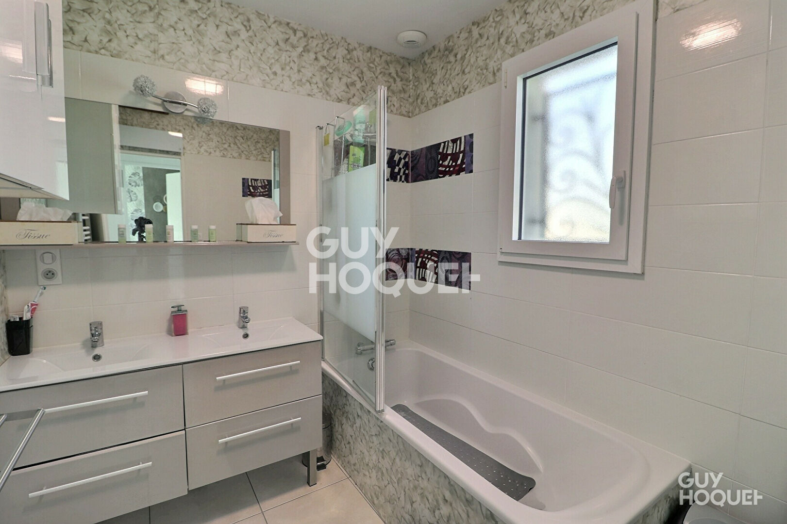 Fabrègues  Villa contemporaine 134 m² 4 chambres Piscine Garage