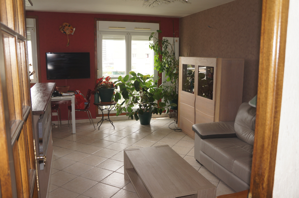 Appartement 3 pièces de 63 m² à vendre à VANDOEUVRE LES NANCY (54500).