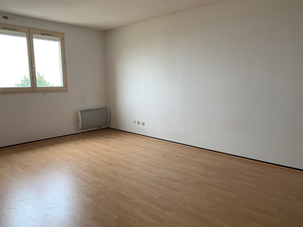 À vendre à LAXOU (54520), appartement 1 pièce d'environ 33 m².