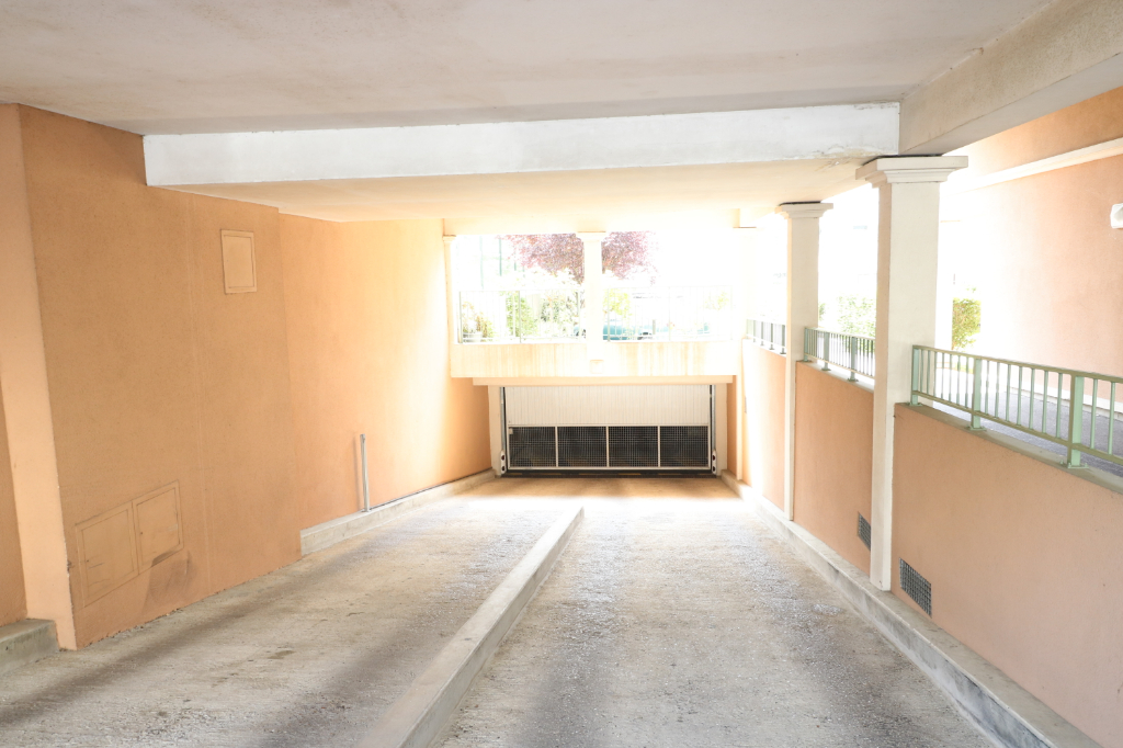Box Le Chesnay - Caruel de Saint-Martin