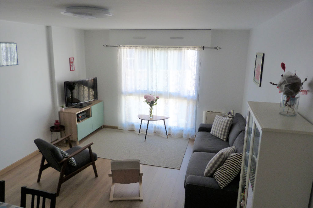 Location d'un appartement 3 pièces à VIROFLAY