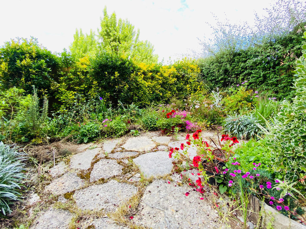 Mougins 2 pièces en rez de jardin