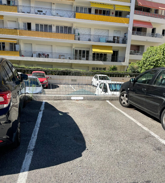 Centre du Cannet  Parking extérieur