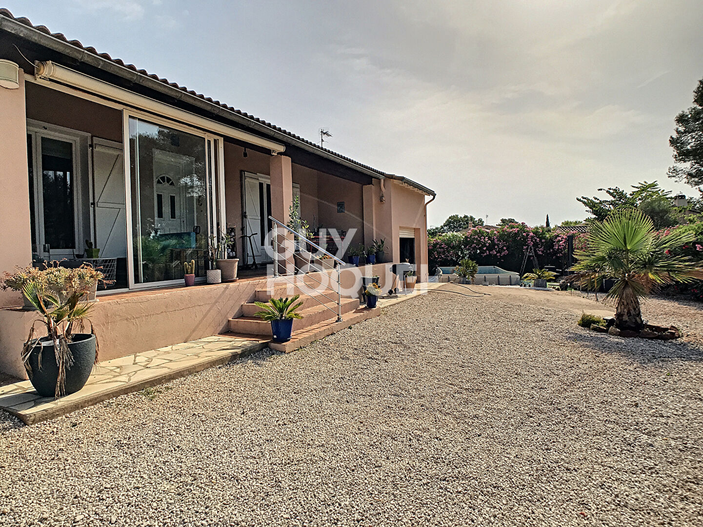 Villa plain-pied Le Cannet Des Maures 4 pièce(s)