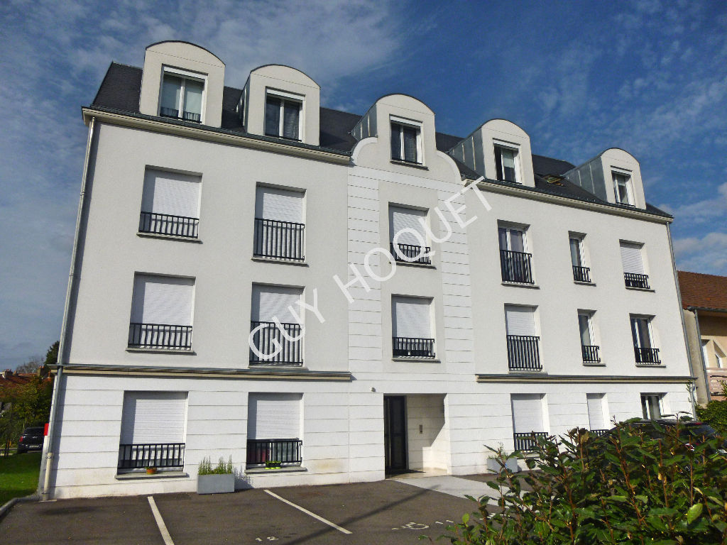 LE COUDRAY MONTCEAUX - F3 - 52 m2
