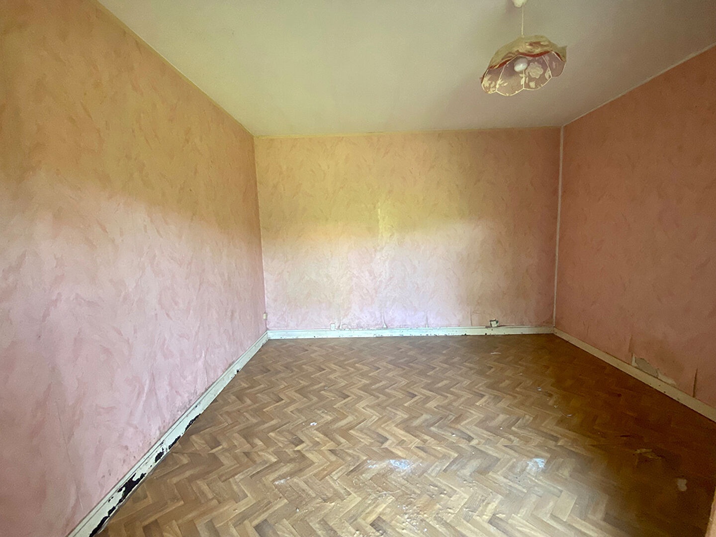 LE CREUSOT : appartement 2 pièces (42 m²) en vente