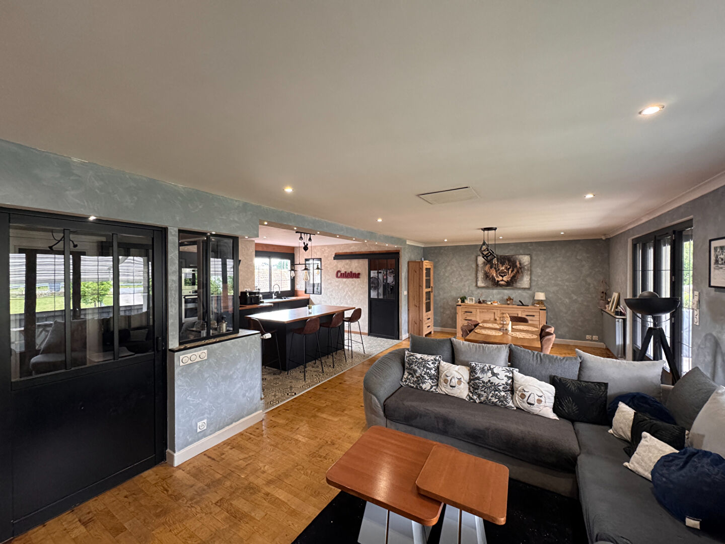 Maison 6 pièces à vendre à Blanzy avec piscine et sous-sol