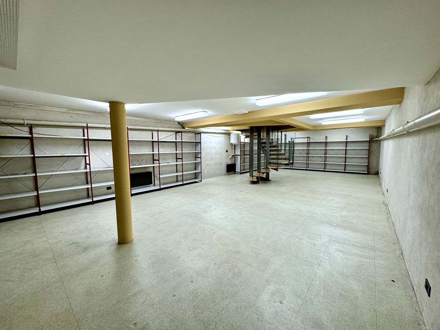 Immeuble Le Creusot 5 pièce(s) 196.2 m2