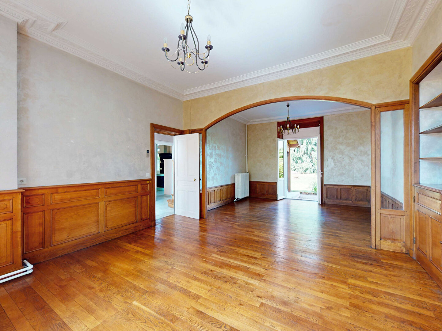 Maison à vendre à Mesvres - 7 pièces avec piscine