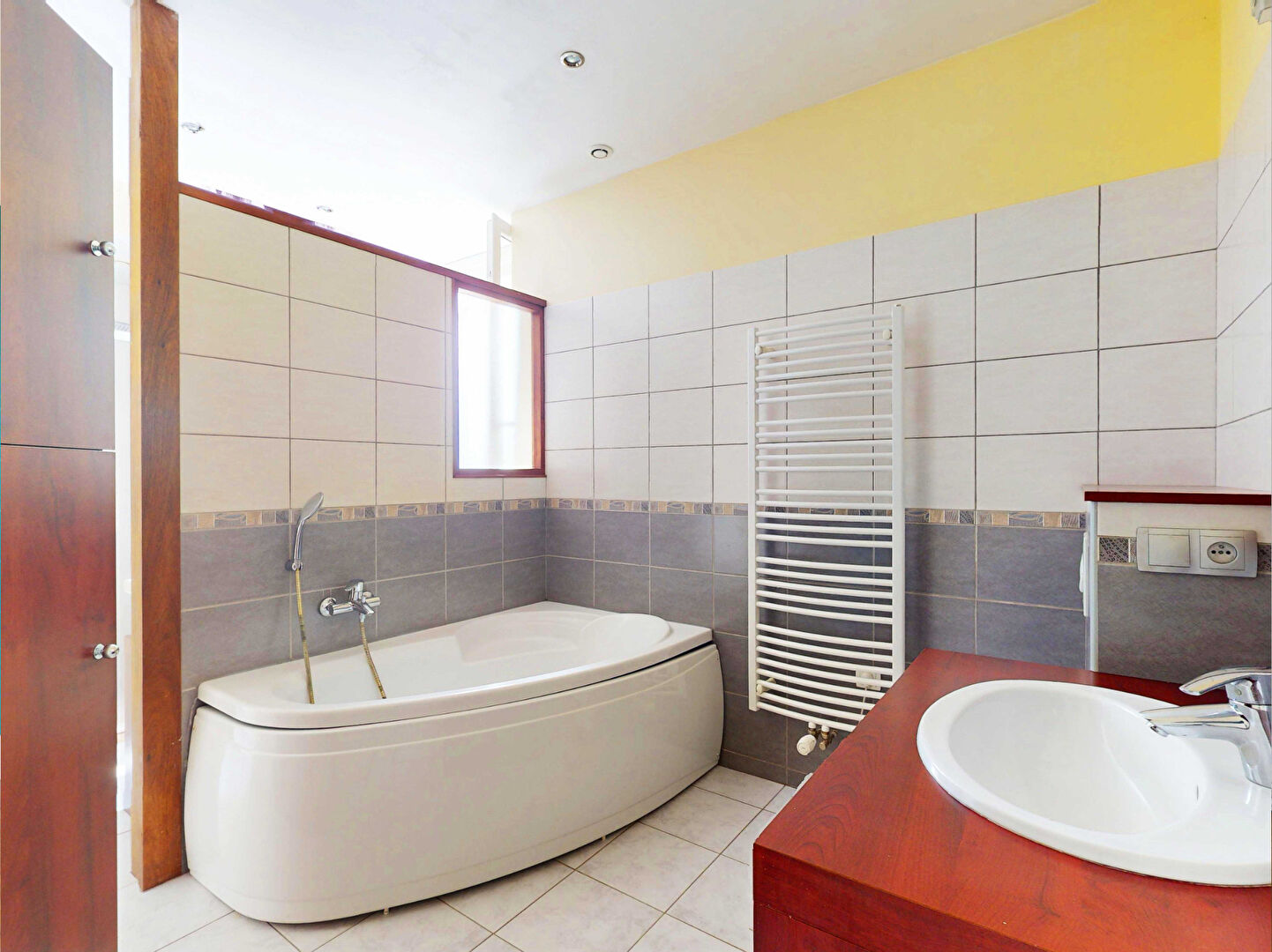 Maison à vendre à Mesvres - 7 pièces avec piscine