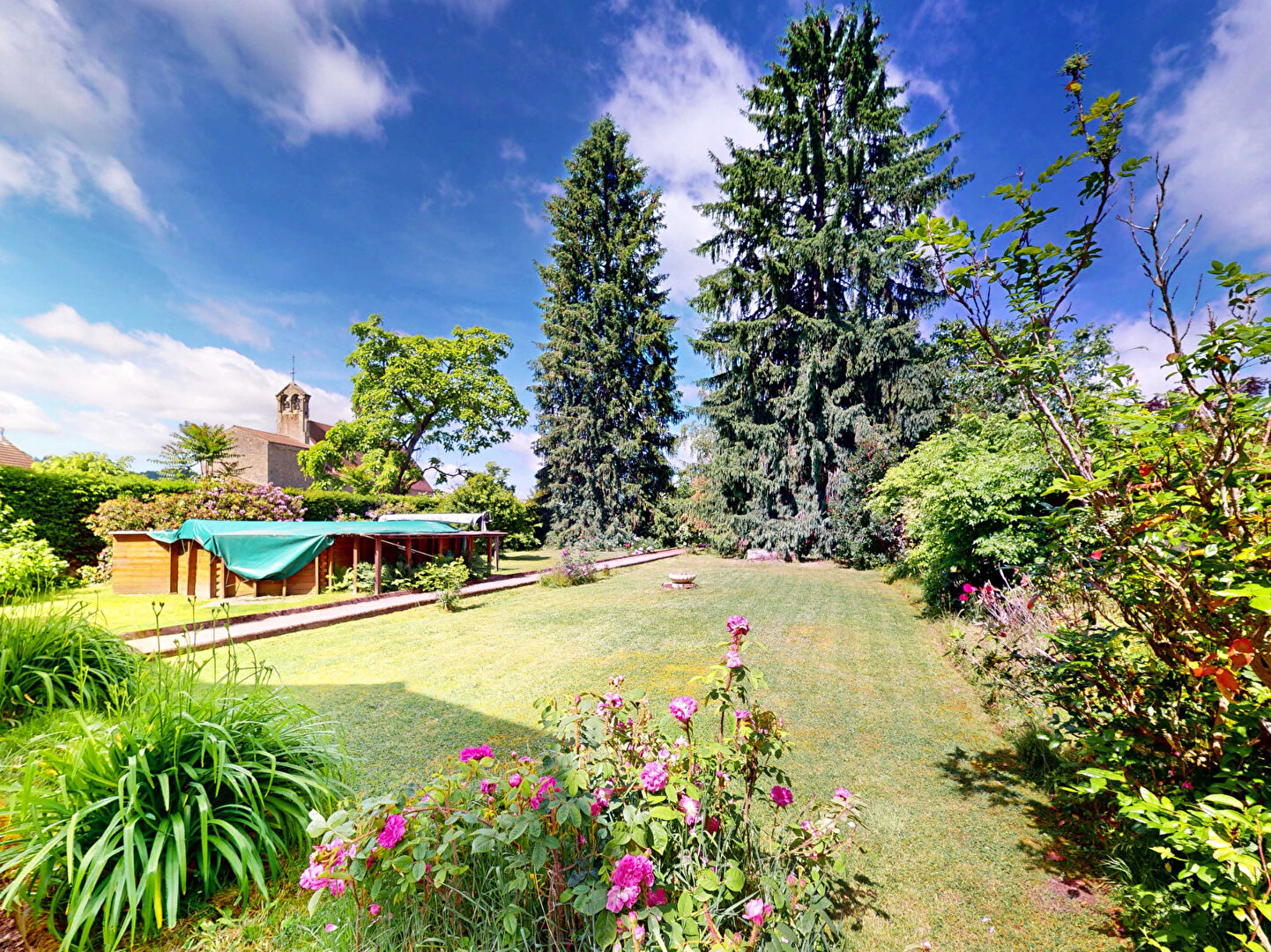 Maison à vendre à Mesvres - 7 pièces avec piscine