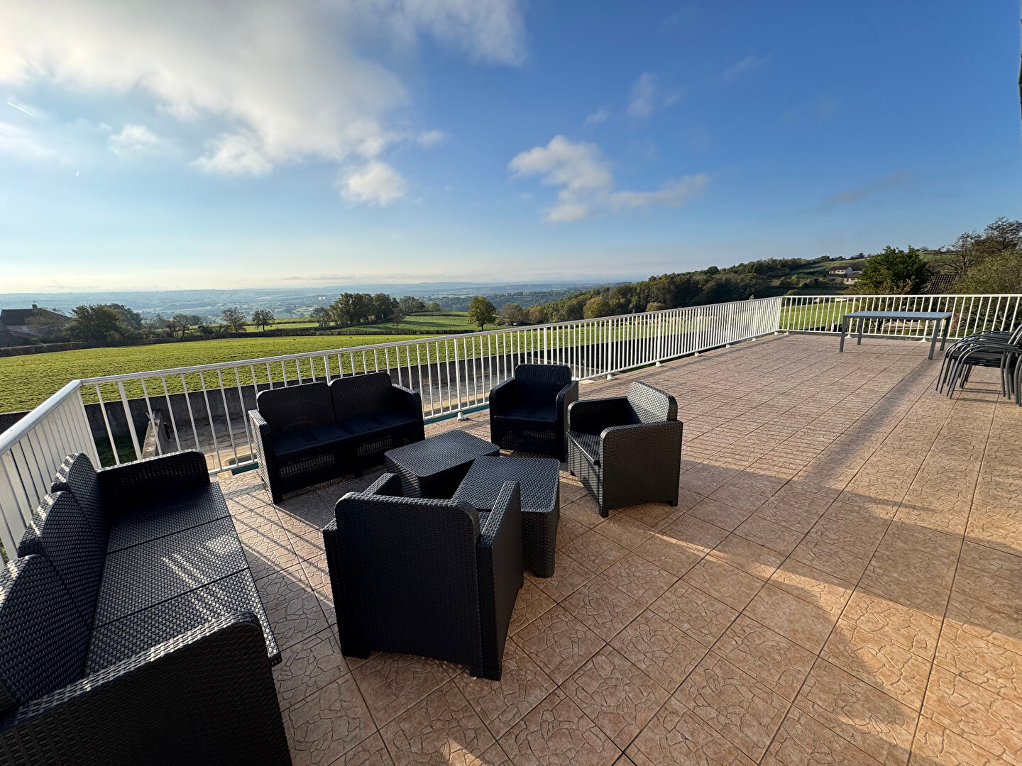 Maison d'architecte à vendre à Saint Pierre de Varennes - Référence 1576