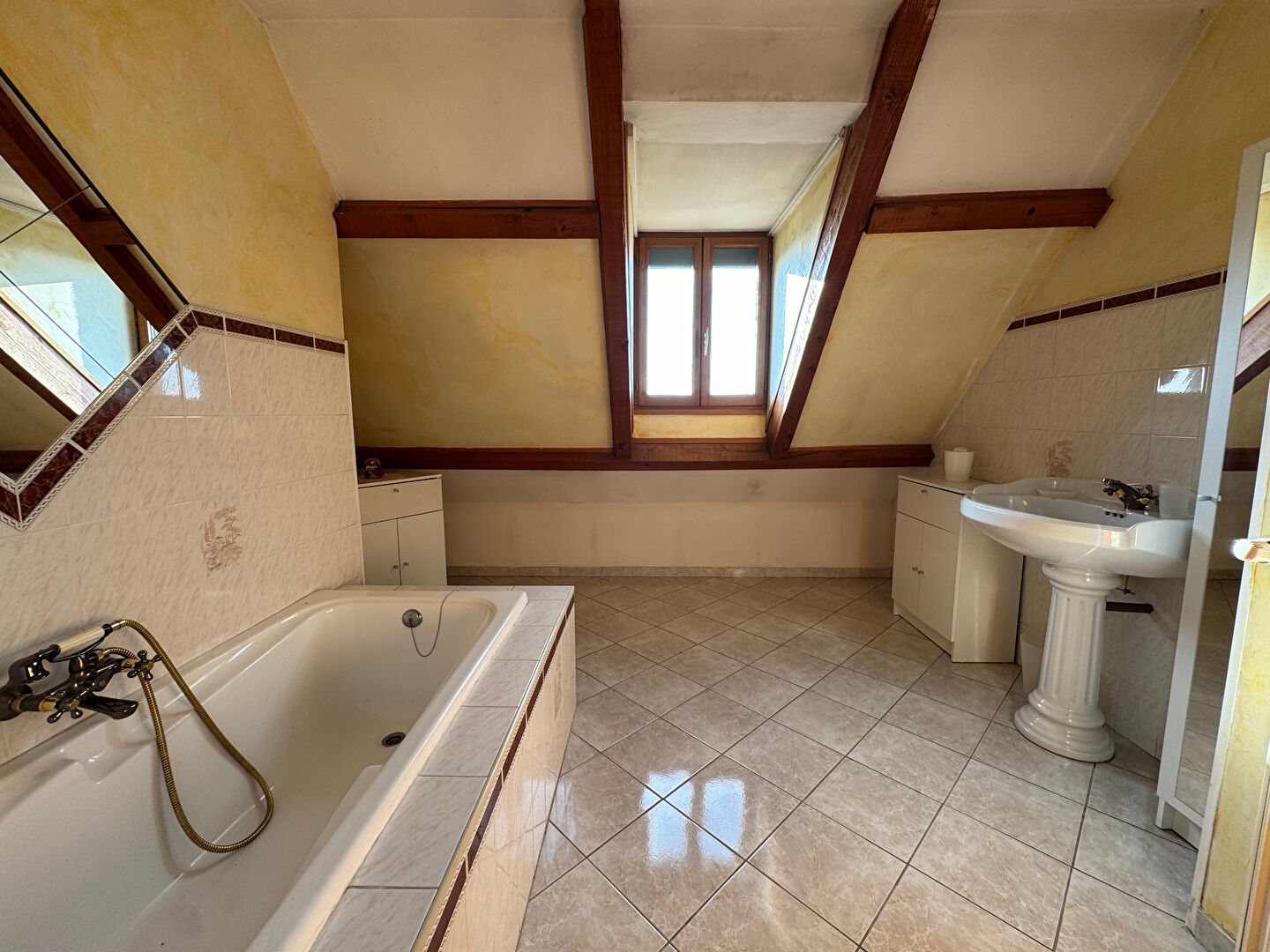 Maison d'architecte à vendre à Saint Pierre de Varennes - Référence 1576