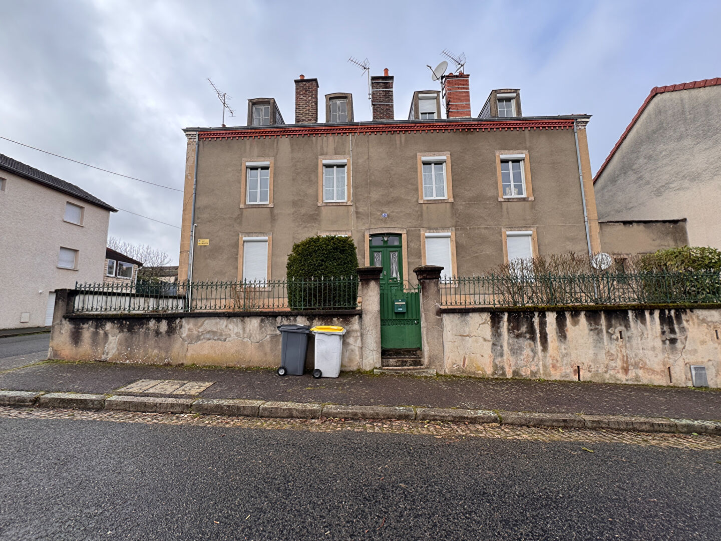À vendre : Appartement spacieux de 5 pièces au Creusot