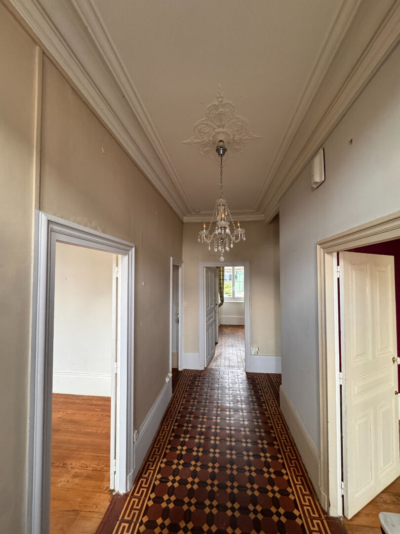 À vendre : Appartement spacieux de 5 pièces au Creusot