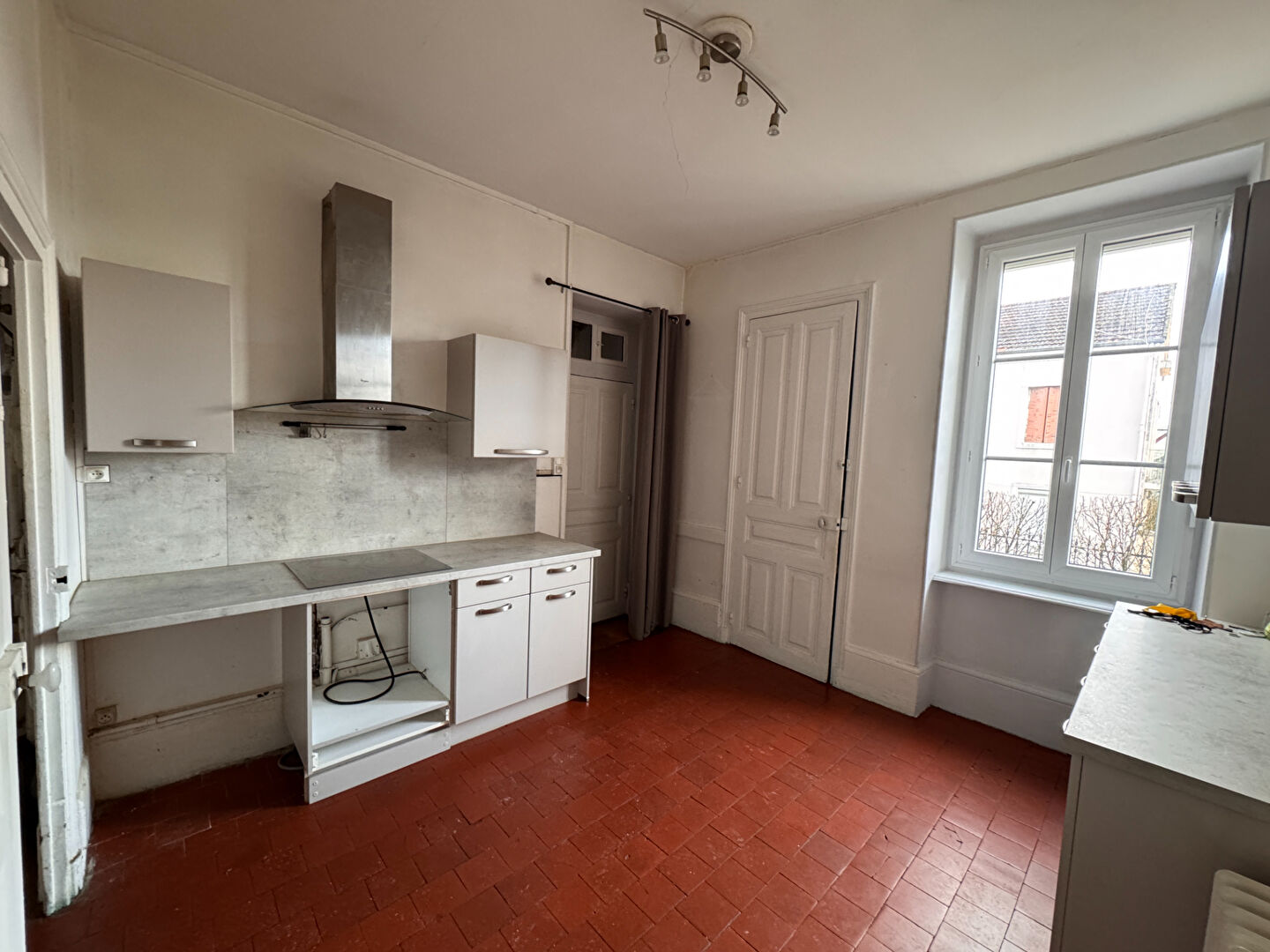 À vendre : Appartement spacieux de 5 pièces au Creusot