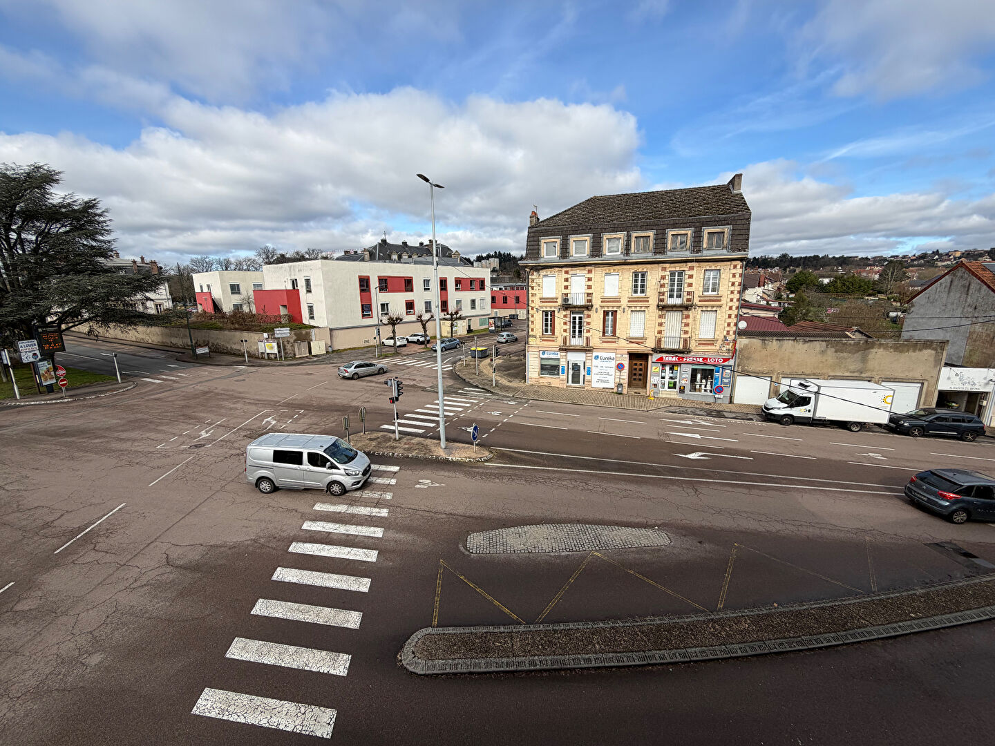 Immeuble Le Creusot 17 pièce(s) 562 m2