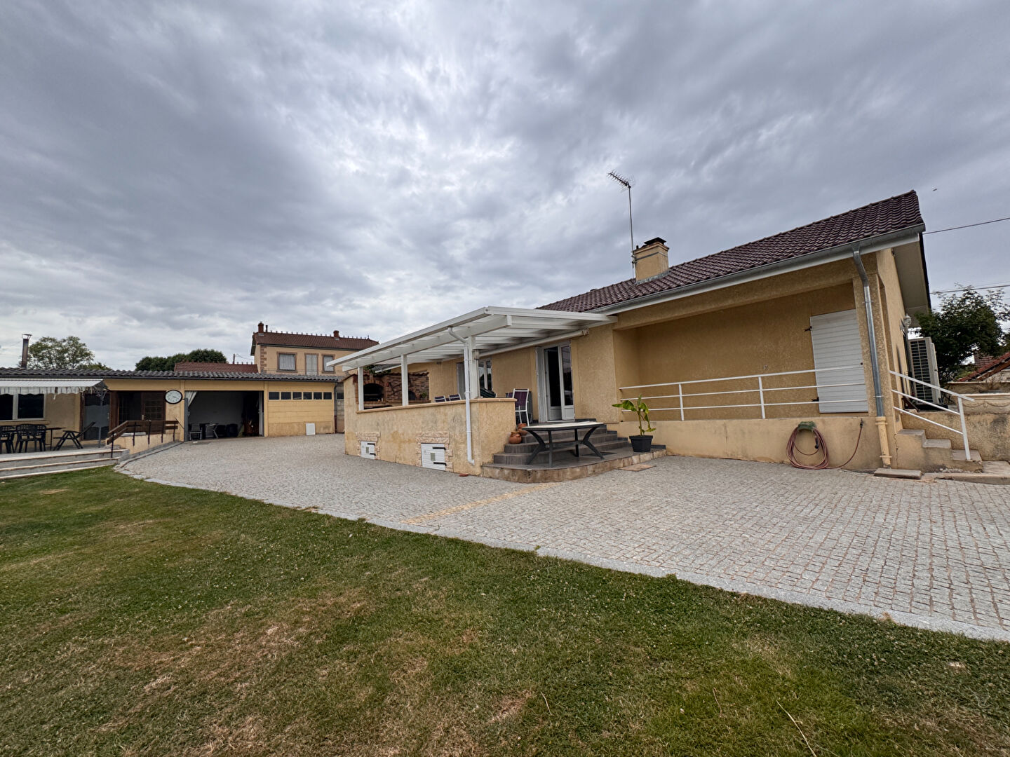 Maison 6 pièces à vendre à Écuisses